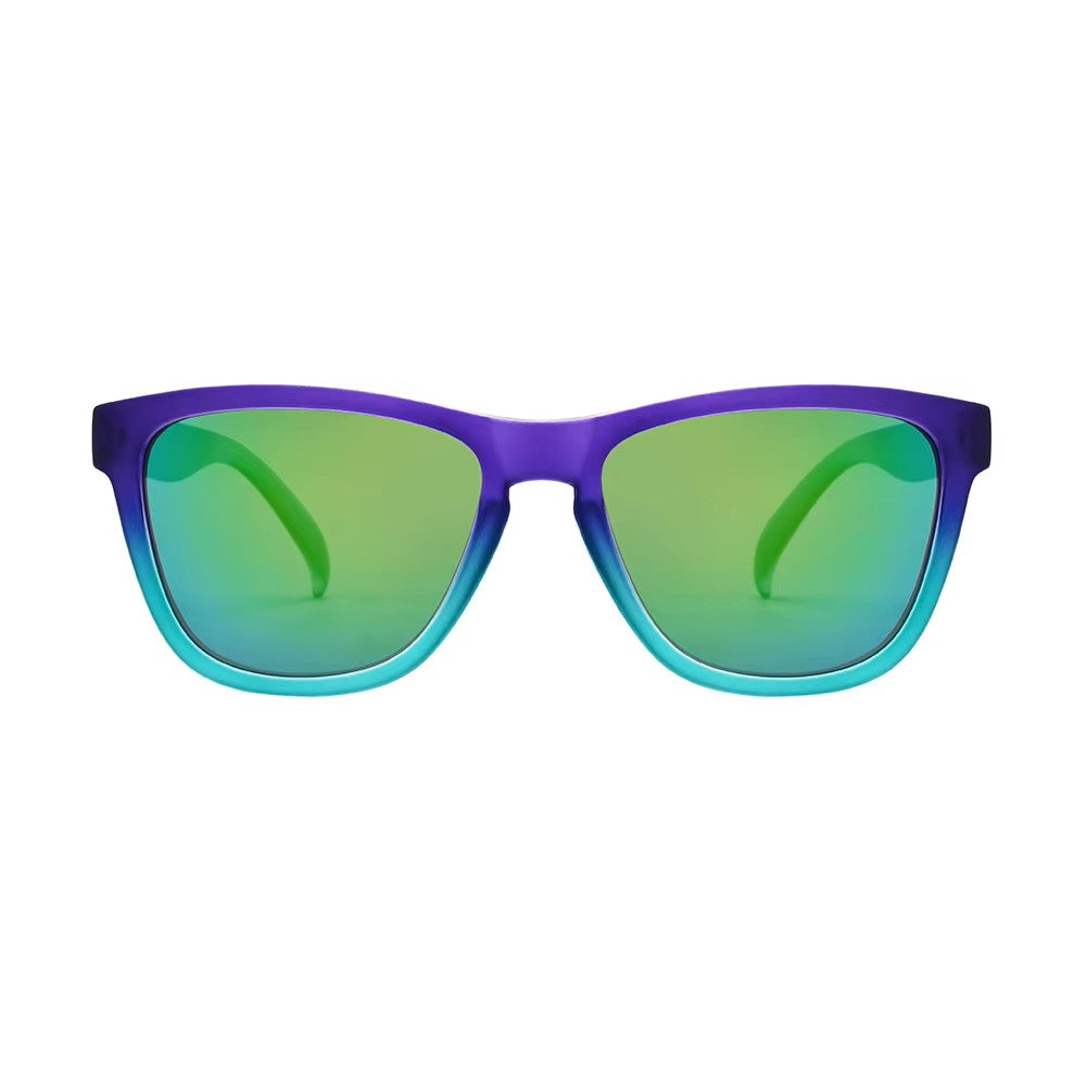 Ollo Clásico Ocean Pulse sunglasses with UV400 polarised lenses and a sleek blue frame. Perfect for running, cycling, and outdoor adventures, these lightweight, durable sport sunglasses provide non-slip comfort and high-contrast vision for athletes and active lifestyles